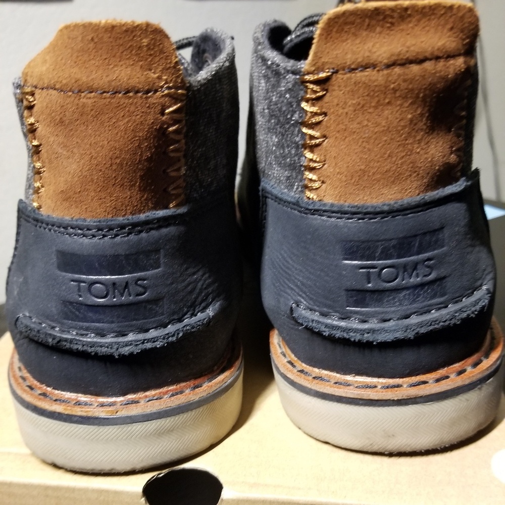 TOMS® Chukka Boot - Picture 4 of 5